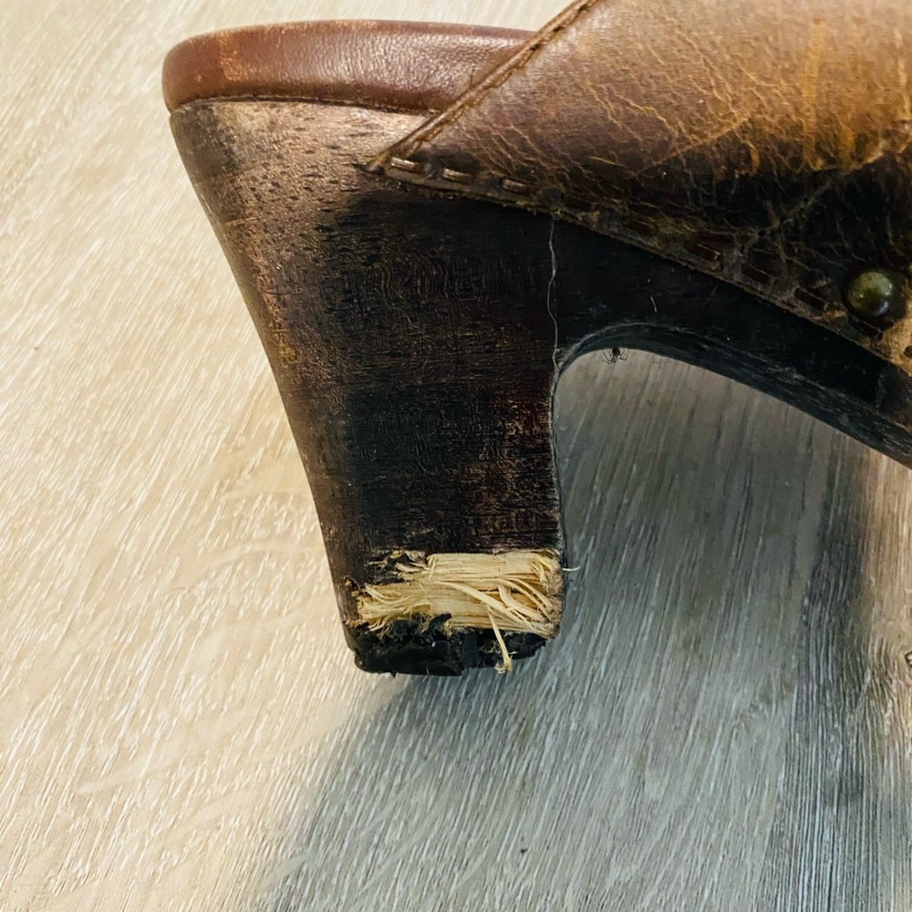 Clogs - Picture 5 of 5